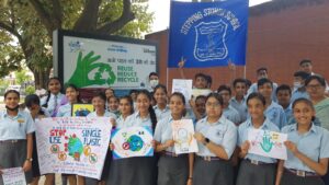 The L.T.S. Club of Stepping Stones organises a campaign to “Say No to single-use plastic.”